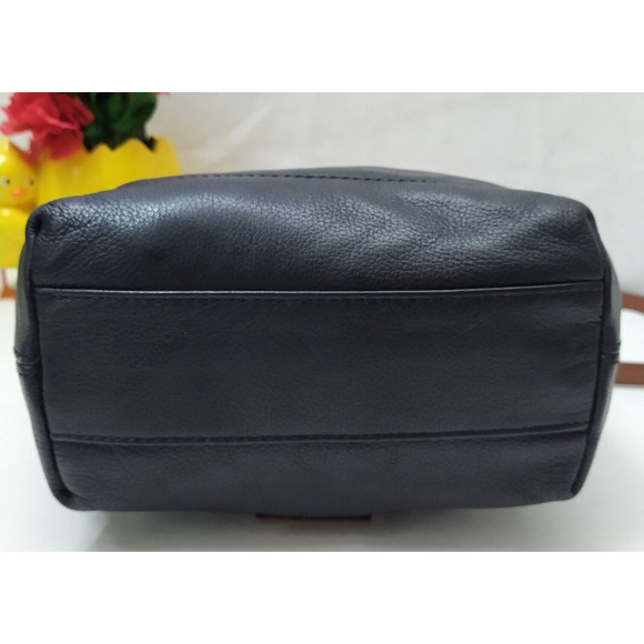 Fossil Colorblock Black White Pebbled Leather Zipper Closure Crossbody Bag - Picture 6 of 16